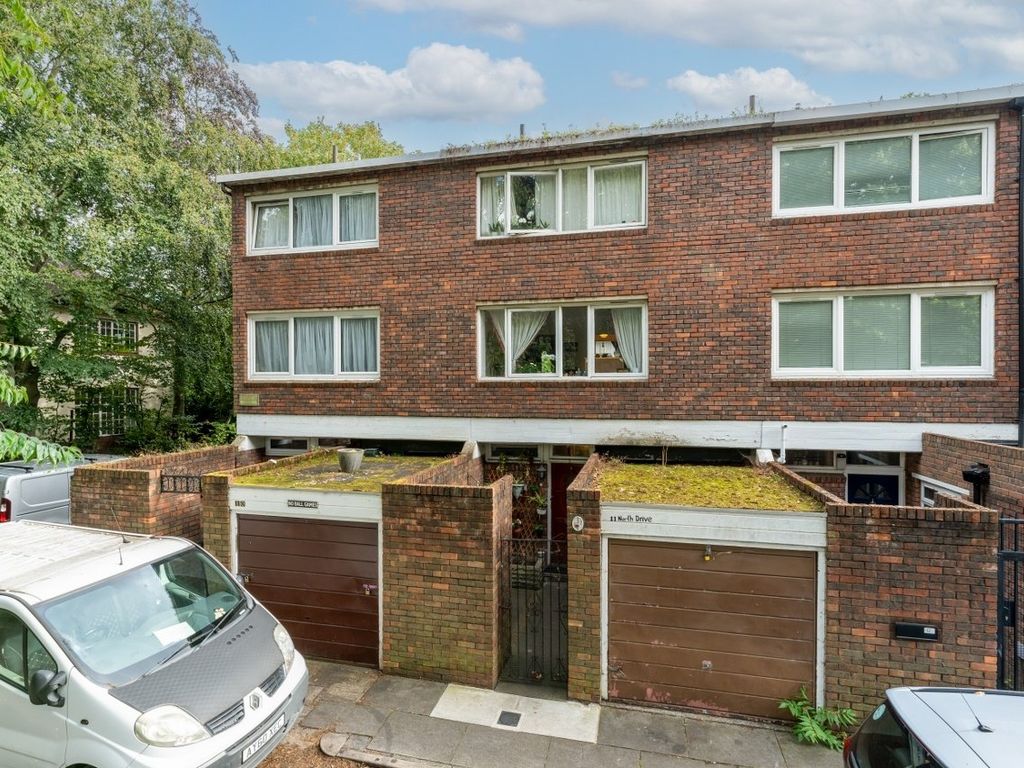 5 bed terraced house for sale in North Drive, London SW16, £615,000