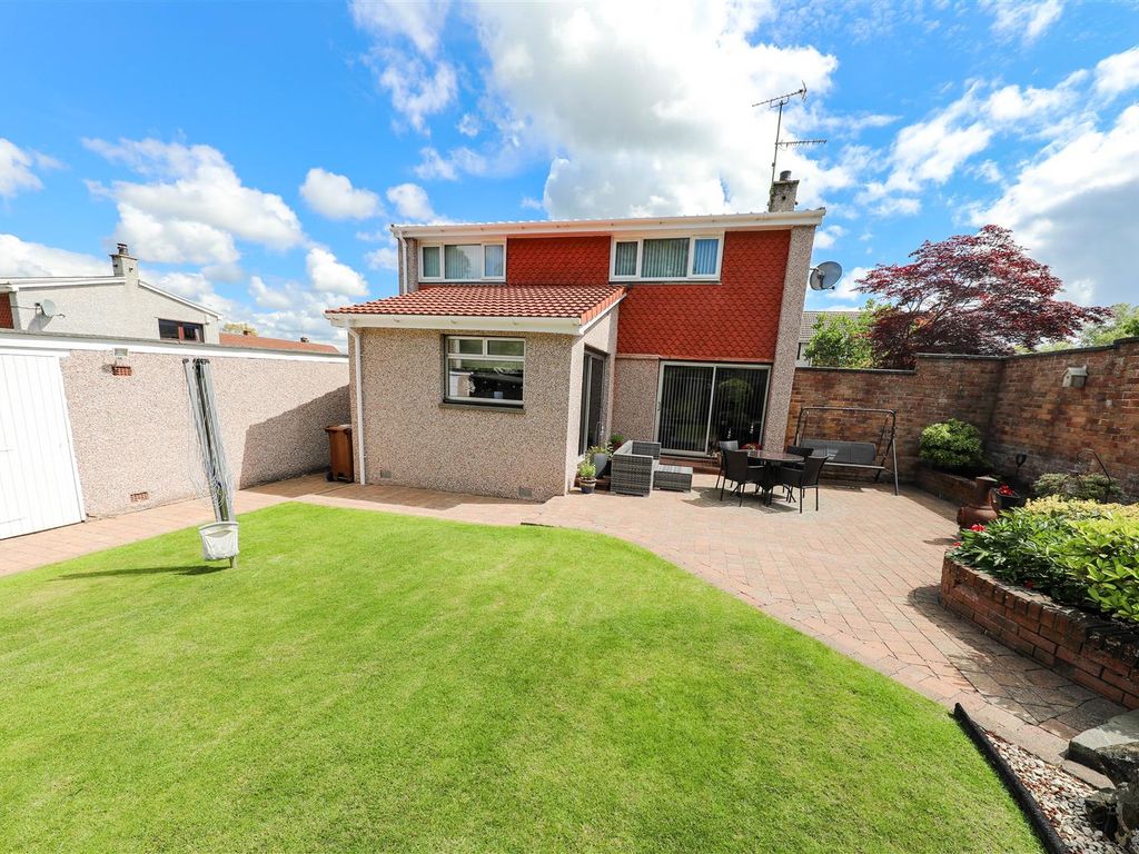 3 bed detached house for sale in Willow Crescent, Glenrothes KY6, £