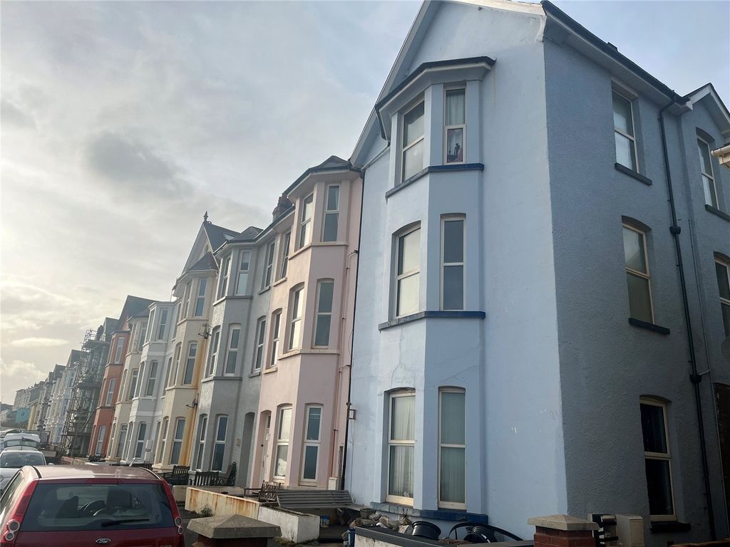 2 bed flat for sale in Riviera Terrace, Dawlish, Devon EX7, £70,000