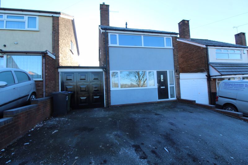 3 bed detached house for sale in Doulton Road, Rowley Regis B65, £