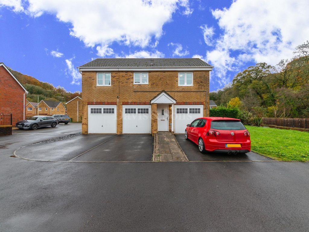 Studio for sale in Coed Celynen Drive, Abercarn, Newport. NP11, £