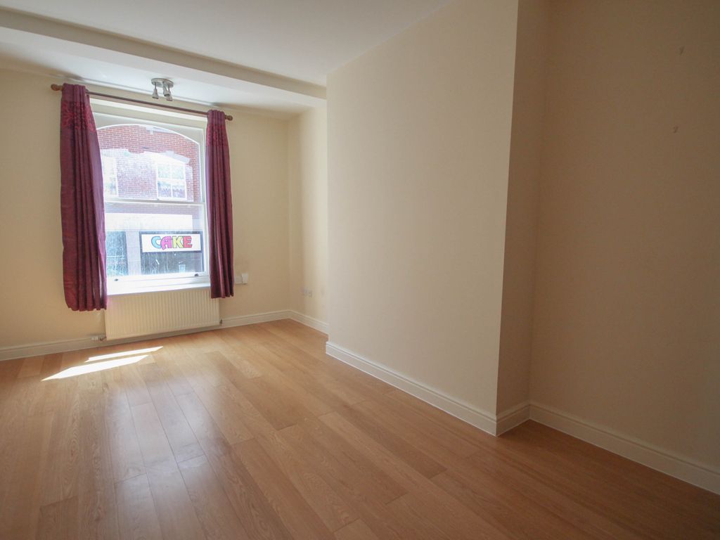 2 bed flat to rent in Union Street, Aldershot GU11 Zoopla