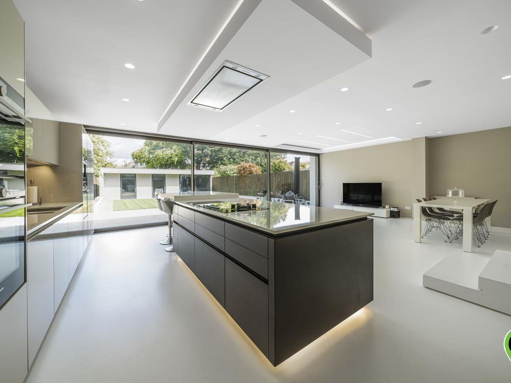 4 bed semidetached house for sale in Edgwarebury Lane, Edgware HA8, £