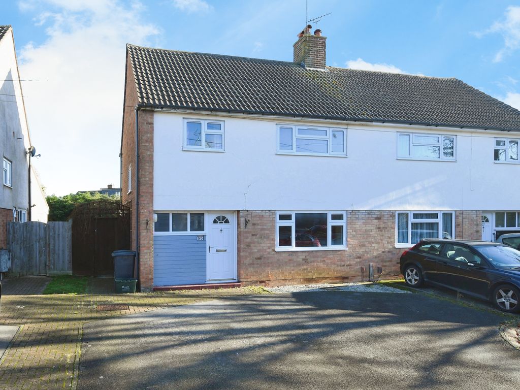 3 bed semidetached house for sale in Kingston Avenue, Chelmsford