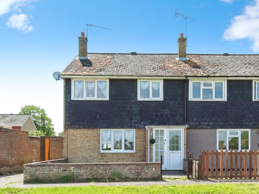 3 bed end terrace house for sale in Trinity Avenue, Mildenhall, Bury St