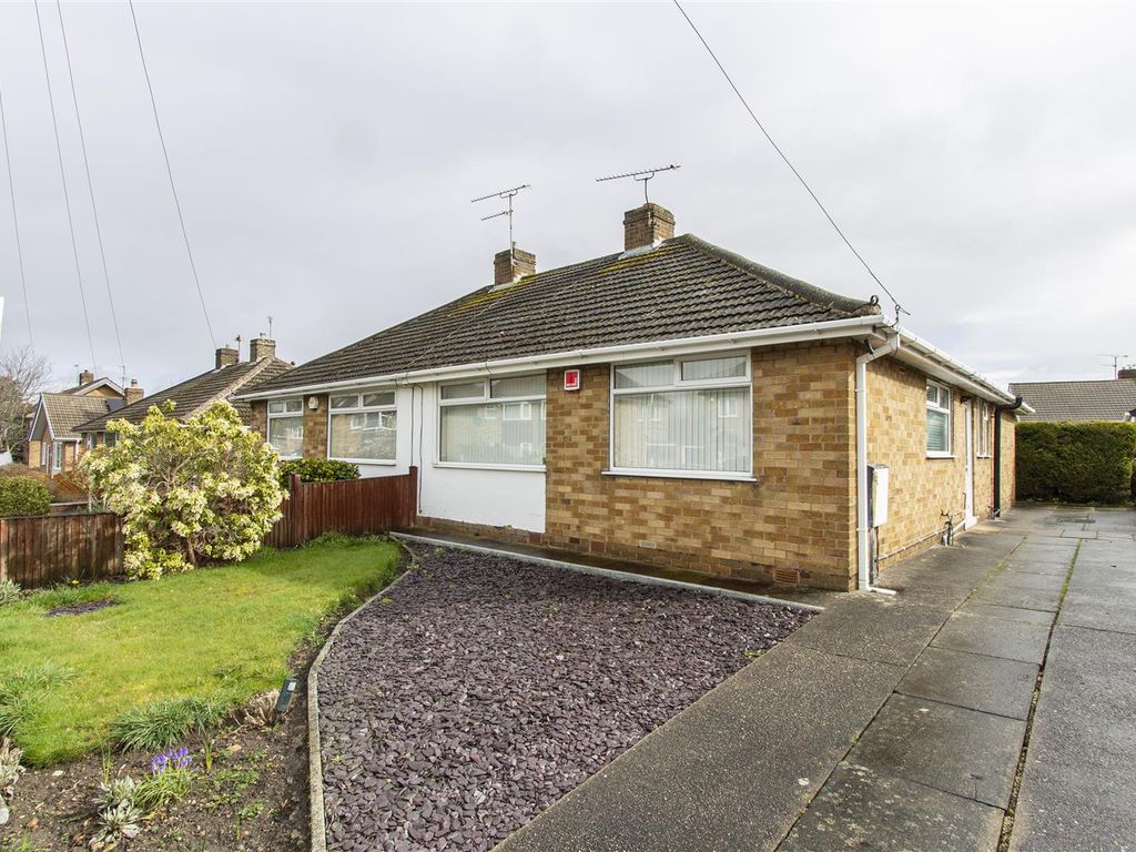 2 bed semidetached bungalow for sale in Ling Road, Walton