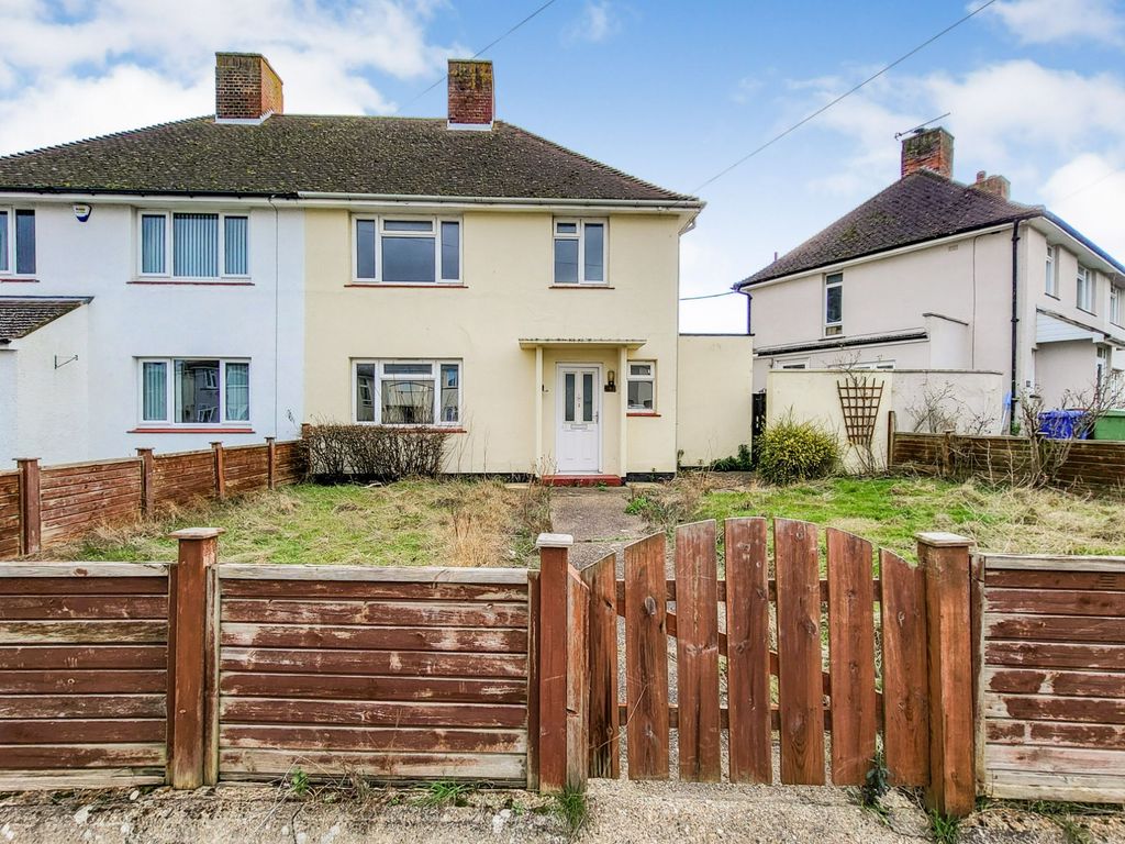 3 bed semidetached house for sale in Manor Grove, Sittingbourne ME10