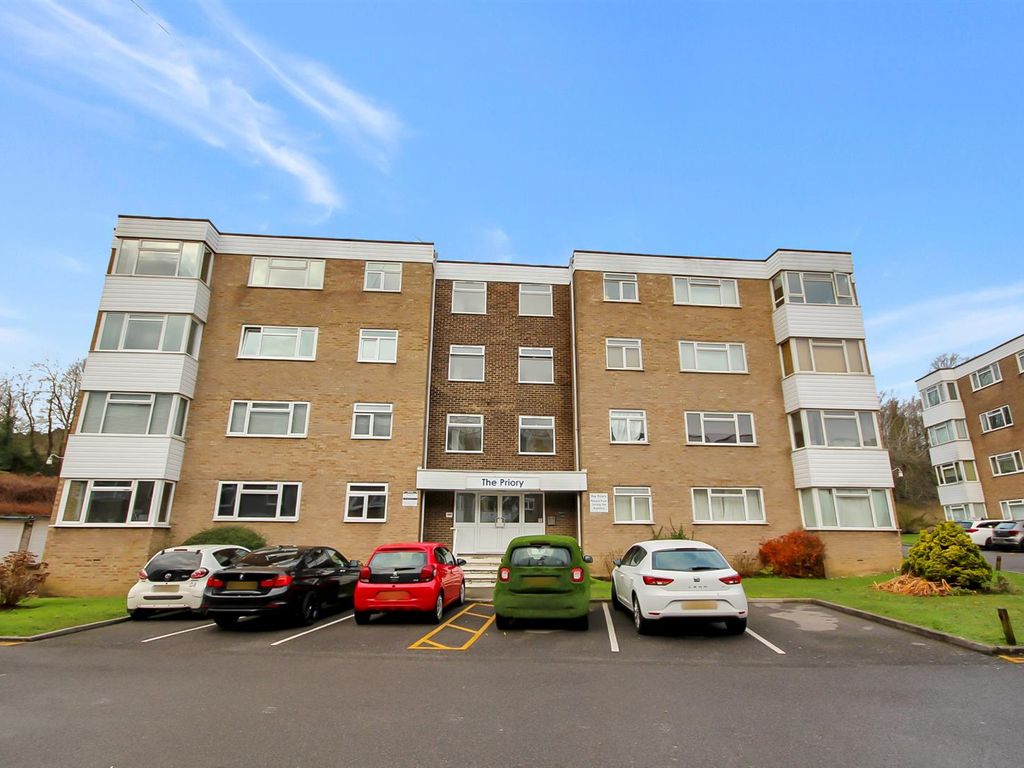 2 bed flat to rent in London Road, Patcham, Brighton BN1, £1,425 pcm