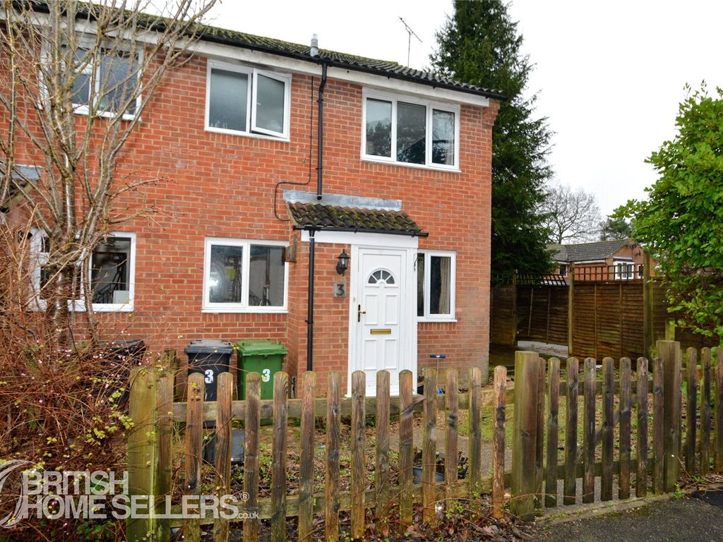 1 bed terraced house for sale in Northumberland Road, Whitehill, Bordon