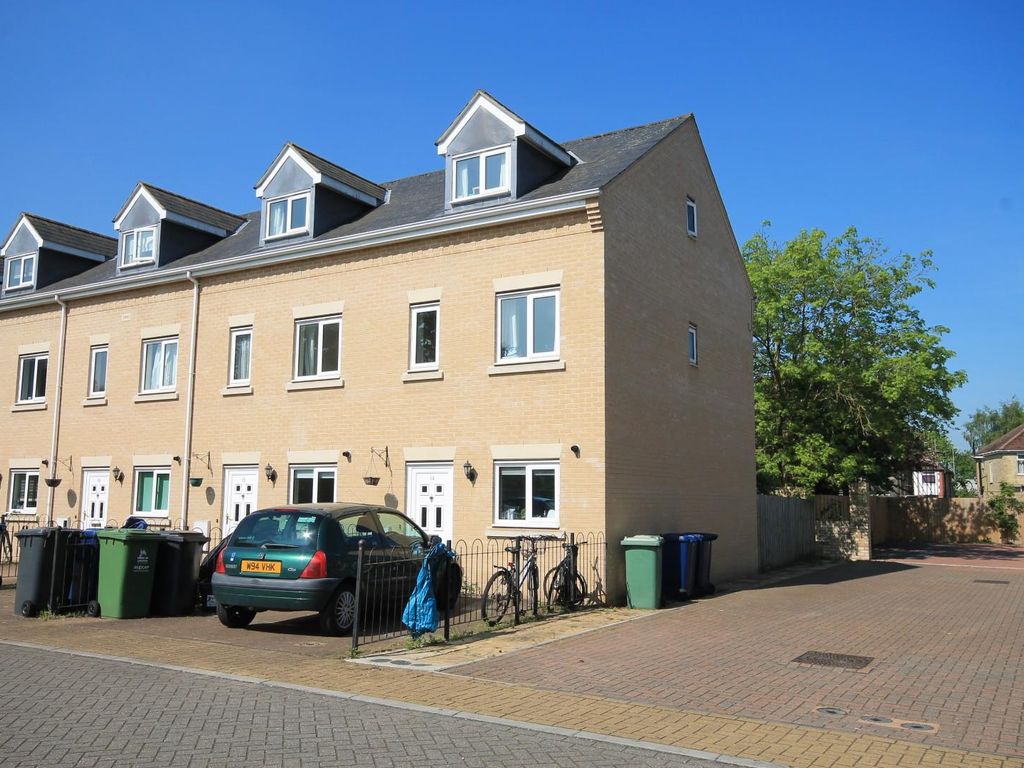 4 bed end terrace house to rent in Brothers Place, Cambridge CB1, £
