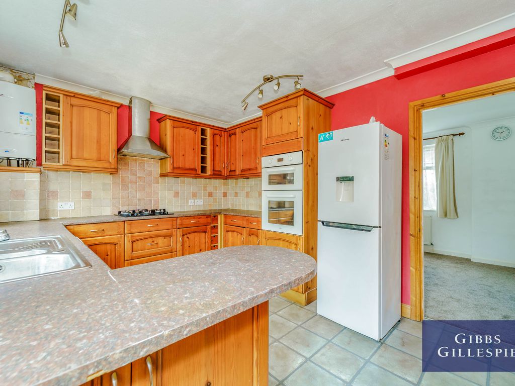 2 bed semidetached house to rent in Hampden Road, Harrow, Middlesex