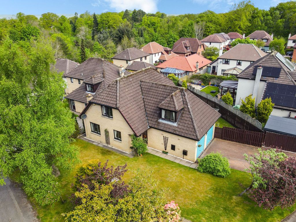 4 bed detached house for sale in Murieston Park, Livingston EH54, £