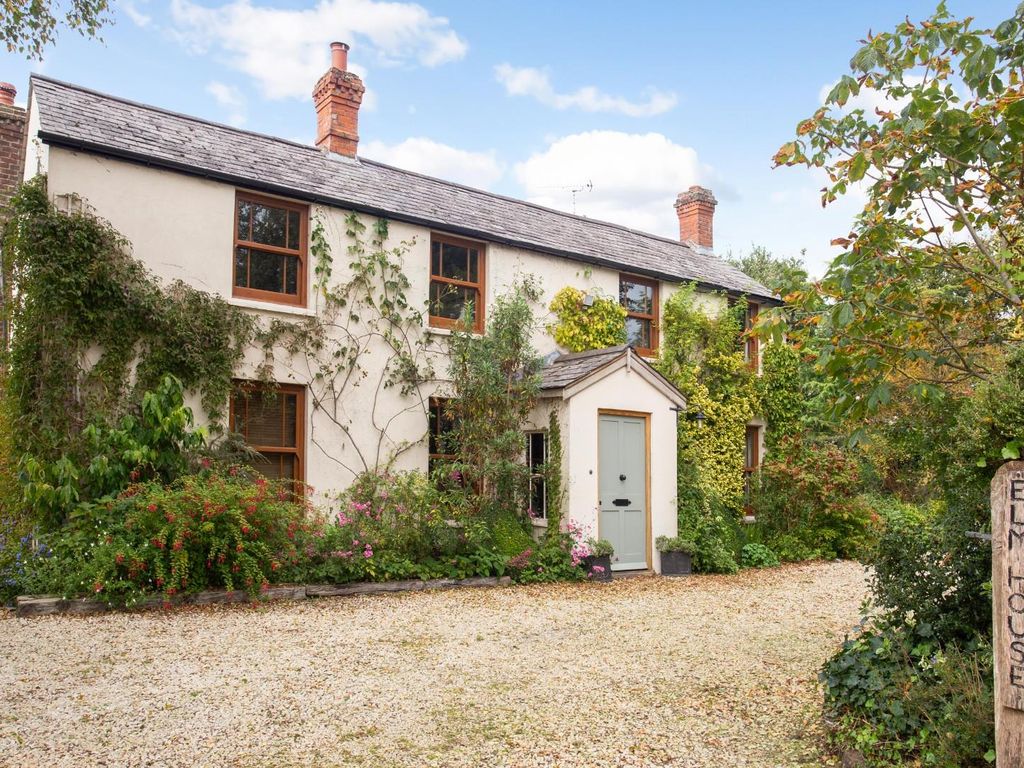 5 bed property for sale in Kings Road, Market Lavington, Devizes SN10