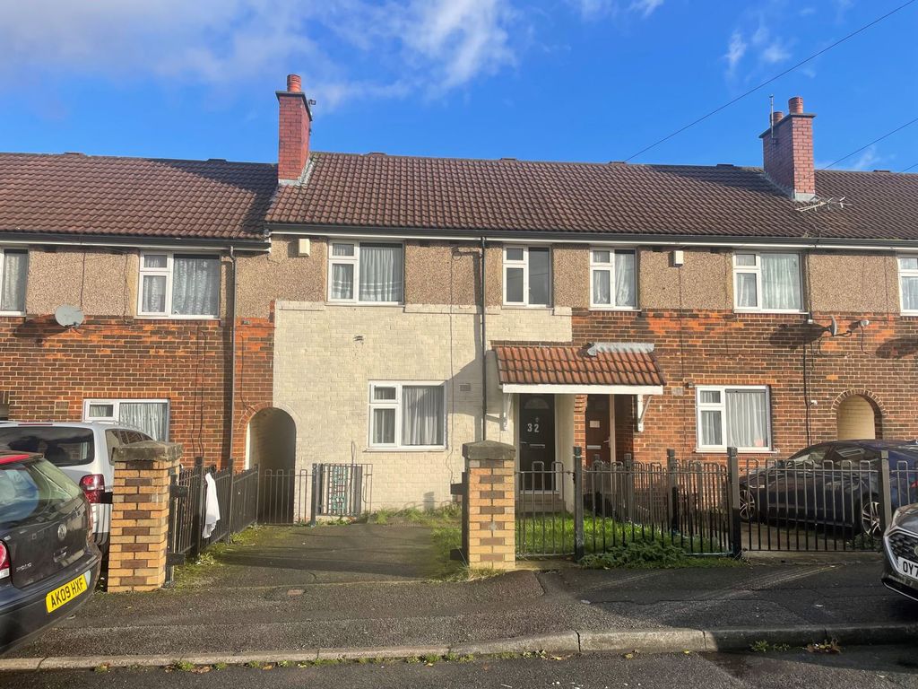 3 bed terraced house for sale in Arum Street, Bradford BD5 Zoopla