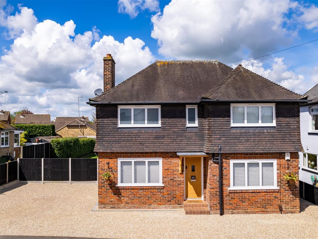 3 bed detached house for sale in Cloverly Road, Ongar CM5 Zoopla