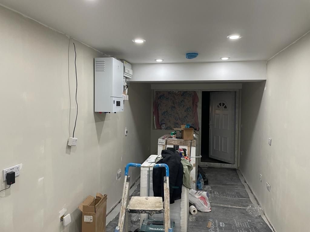 Studio to rent in Scott Close, West Drayton UB7, £1,050 pcm Zoopla