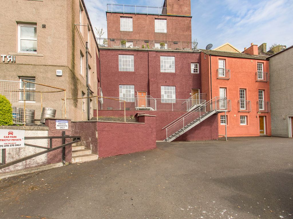 2 bed flat for sale in Bruce Street, Dunfermline KY12, £225,000 Zoopla