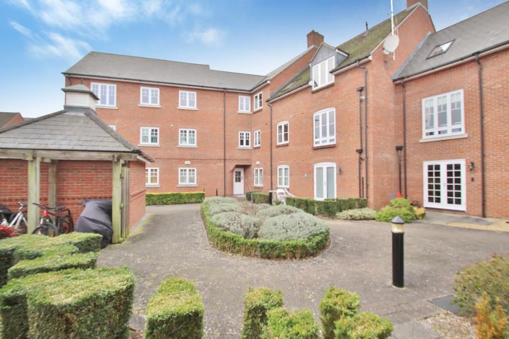 2 bed flat to rent in Quakers Court, Abingdon OX14 Zoopla