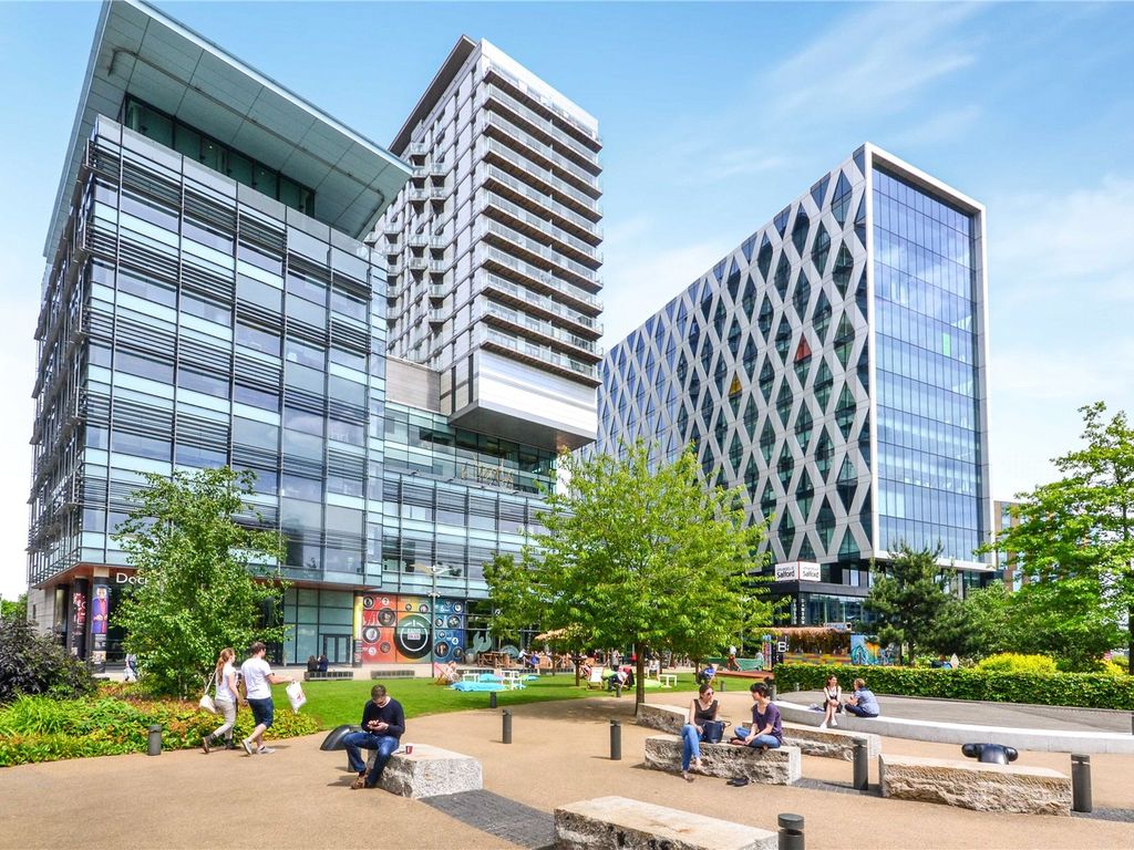 2 bed flat to rent in Number One Pink, Salford Quays, Manchester M50