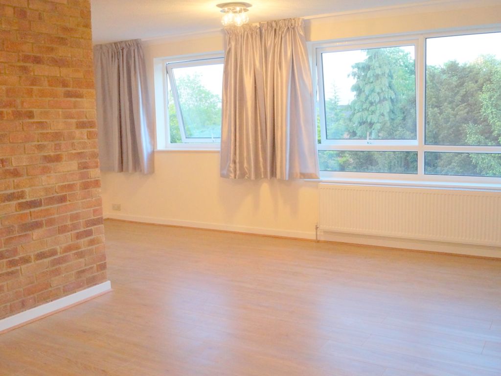 2 bed flat to rent in Lincoln Road, Enfield EN1 Zoopla