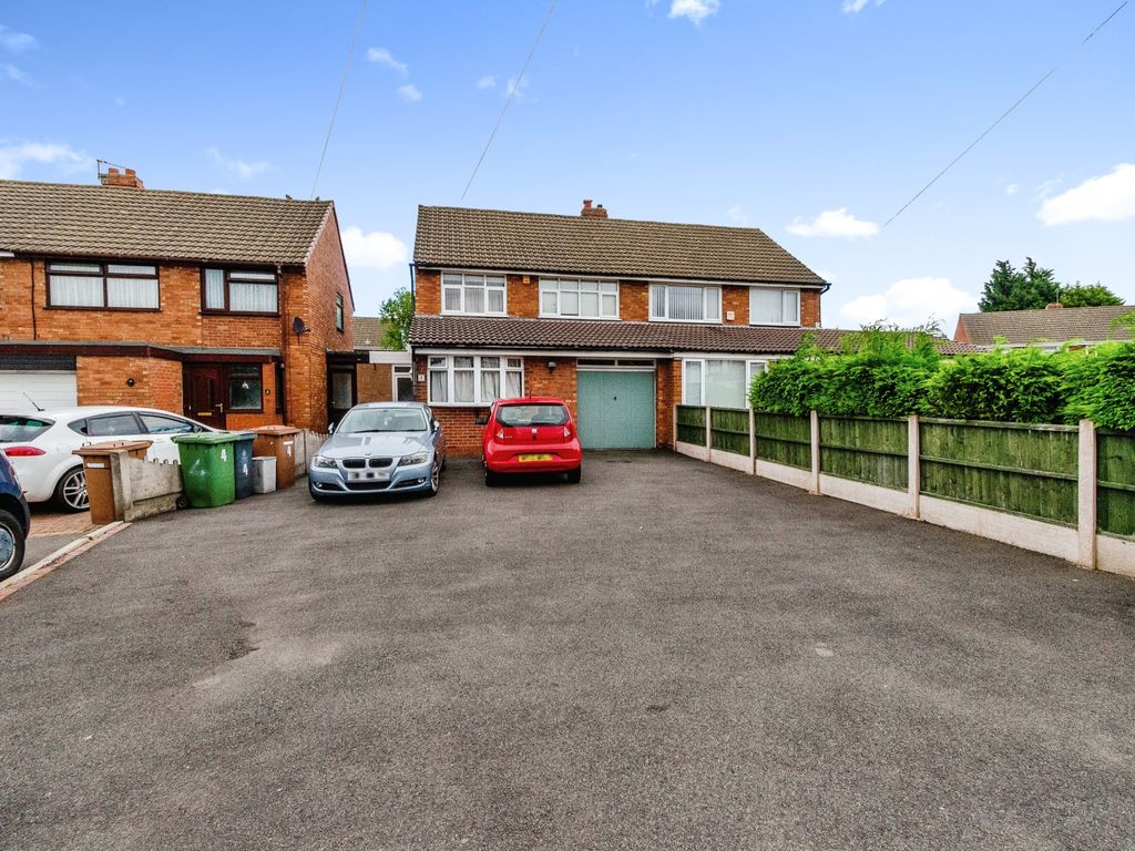 3 bed semidetached house for sale in Bramble Close, Willenhall WV12, £