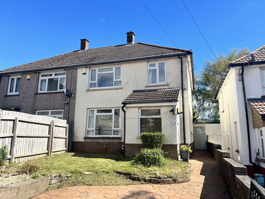 3 bed semidetached house for sale in Underhill Crescent, Abergavenny