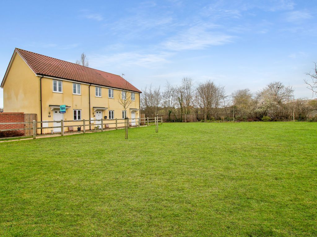 2 bed end terrace house for sale in River Way, Great Blakenham, Ipswich