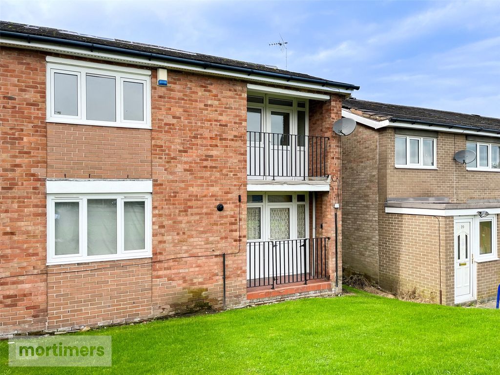 2 bed flat for sale in York Close, Clayton Le Moors, Accrington