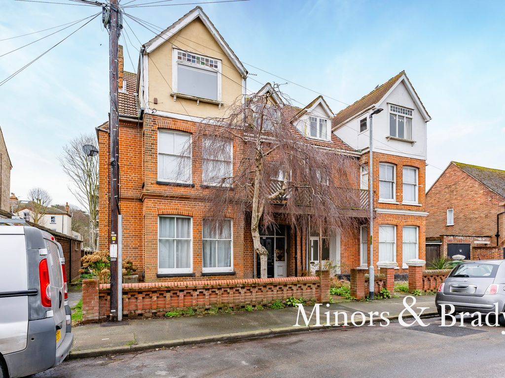 2 bed flat for sale in Lyndhurst Road, Lowestoft NR32 Zoopla