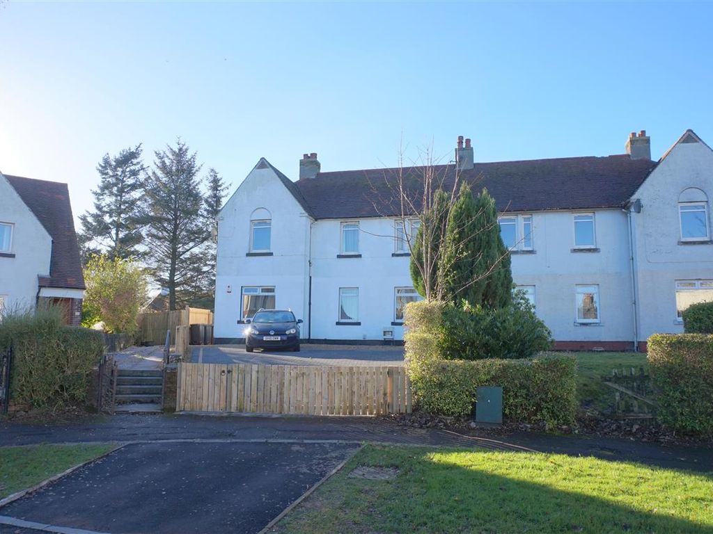 4 bed flat to rent in Moorhill Road, Newton Mearns, Glasgow G77 Zoopla