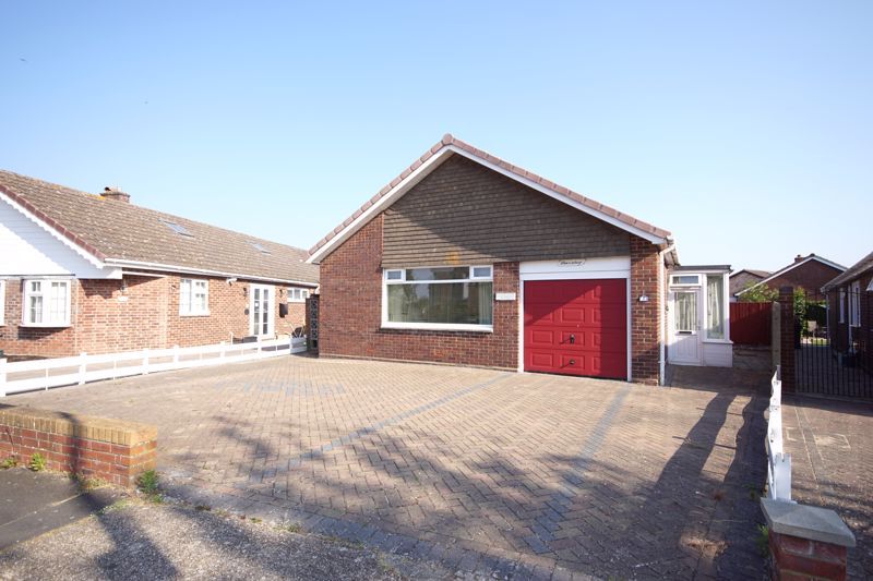2 bed detached bungalow for sale in Leamington Crescent, LeeOnThe