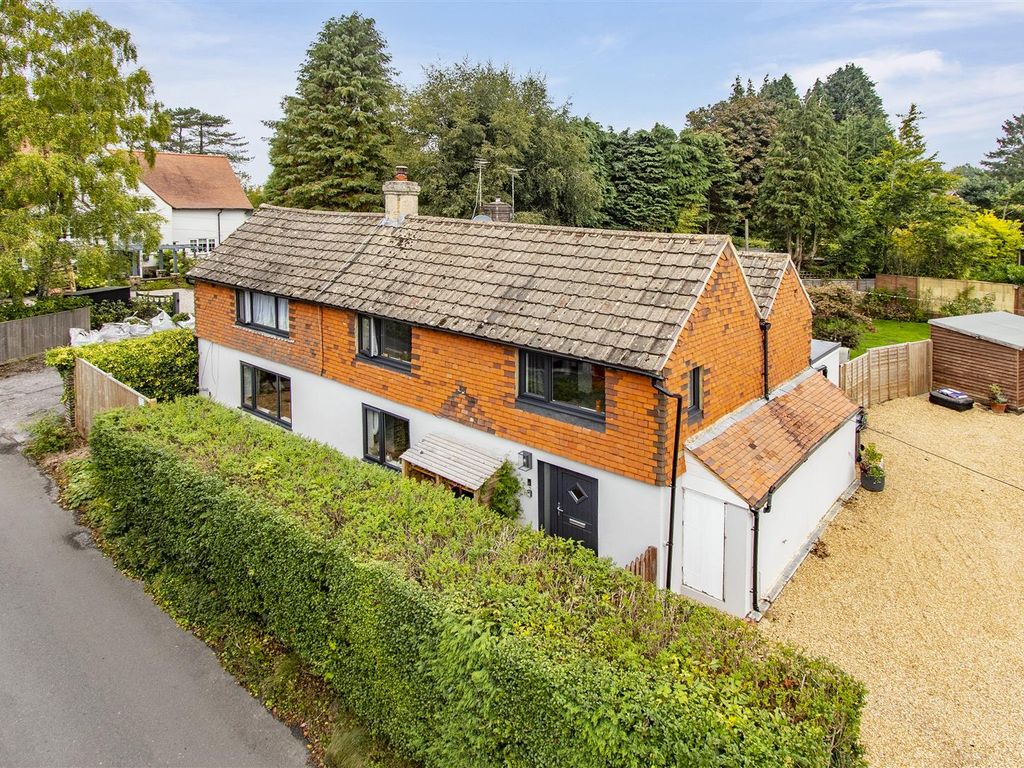 4 bed detached house for sale in Melfort Road, Crowborough TN6, £