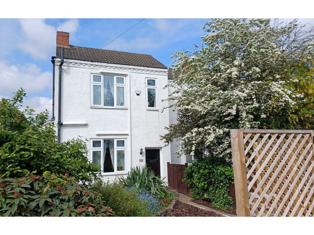 2 bed semidetached house for sale in Orton Road, Leicester LE4, £