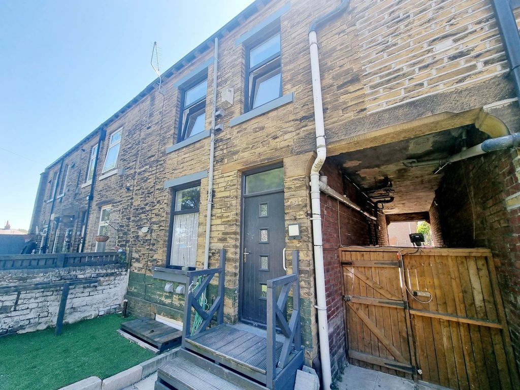 4 bed terraced house to rent in Rathmell Street, Bradford BD5 Zoopla