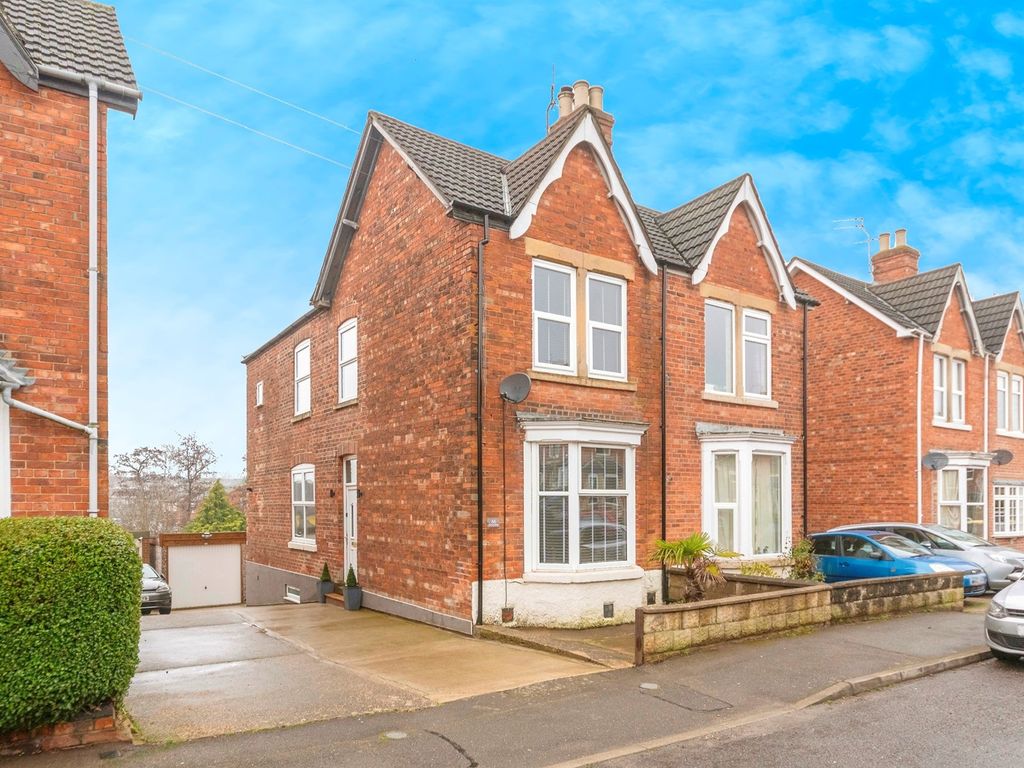 3 bed property for sale in Dudley Road, Grantham NG31, £325,000 Zoopla