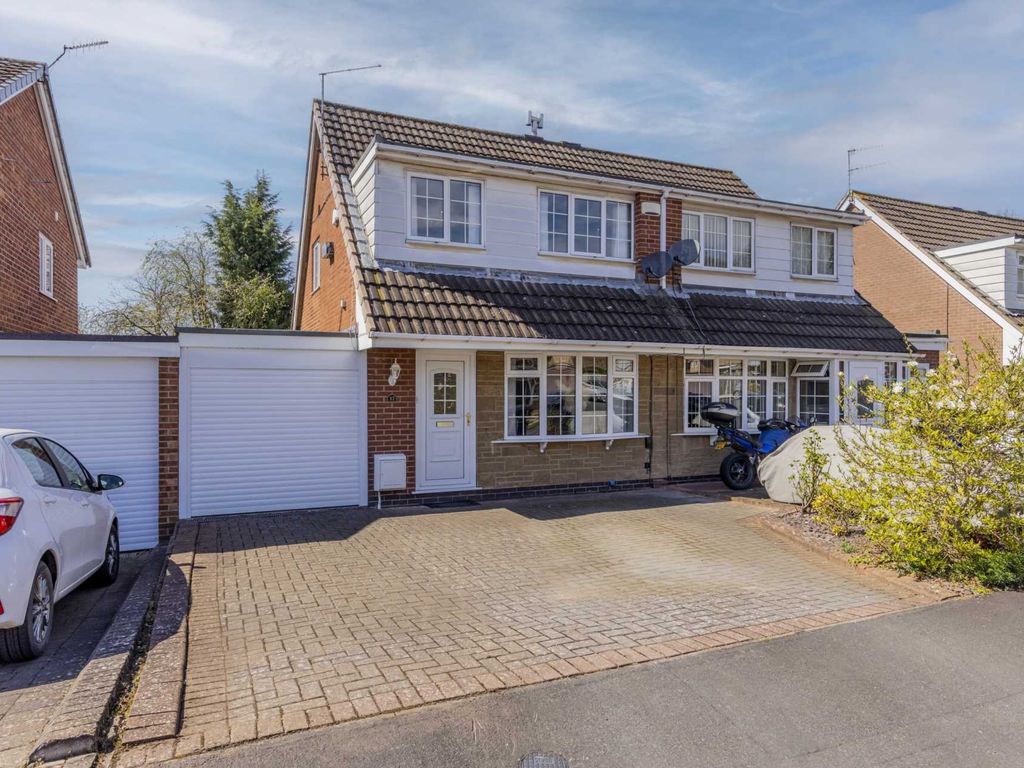 3 bed semidetached house for sale in Redcar Road, Trentham ST4, £