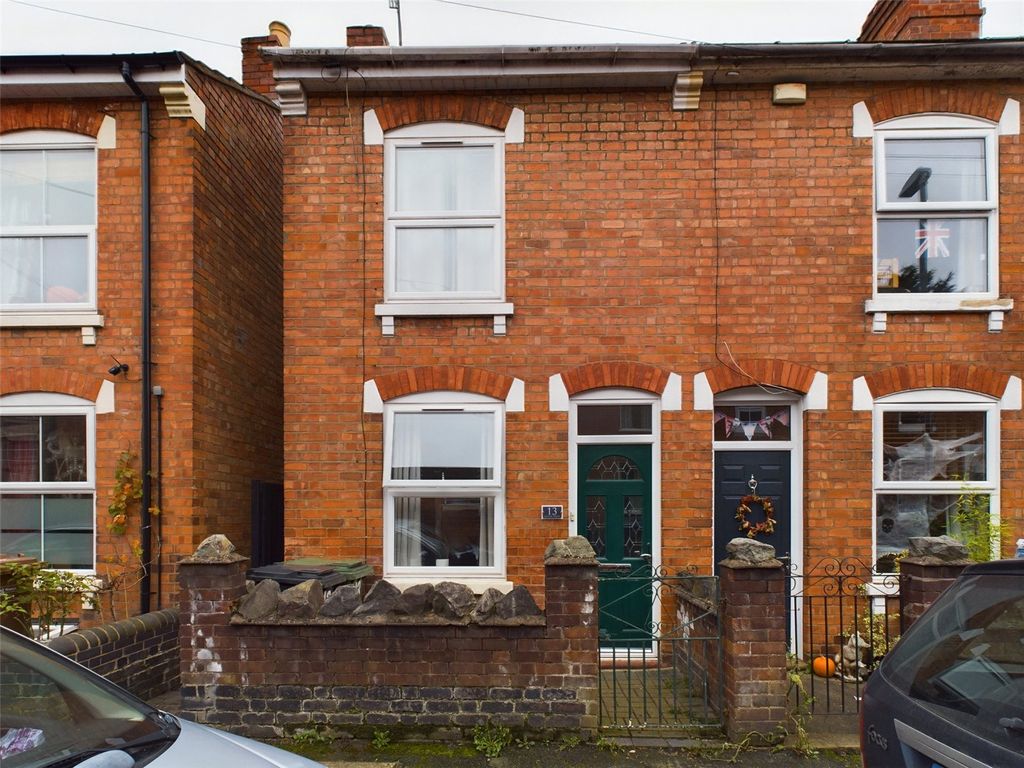 2 bed end terrace house for sale in Gillam Street, Worcester