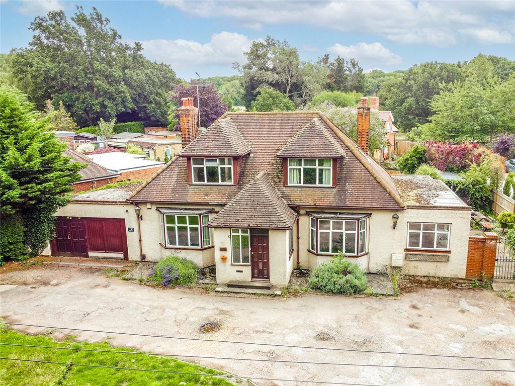 4 bed detached house for sale in Mayflower Road, Park Street, St