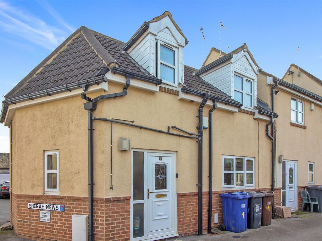 1 bed town house for sale in Low Street, Sherburn In Elmet, Leeds LS25