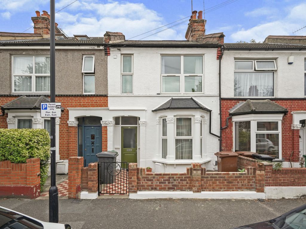 3 bed terraced house to rent in Bedford Road, Walthamstow, London E17