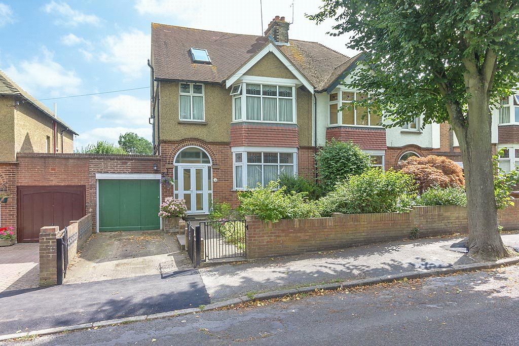 4 bed semidetached house for sale in Brasenose Road, Gillingham ME7, £
