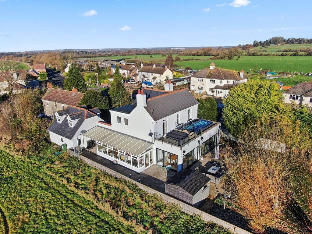 4 bed detached house for sale in Purley Road, Liddington, Swindon SN4