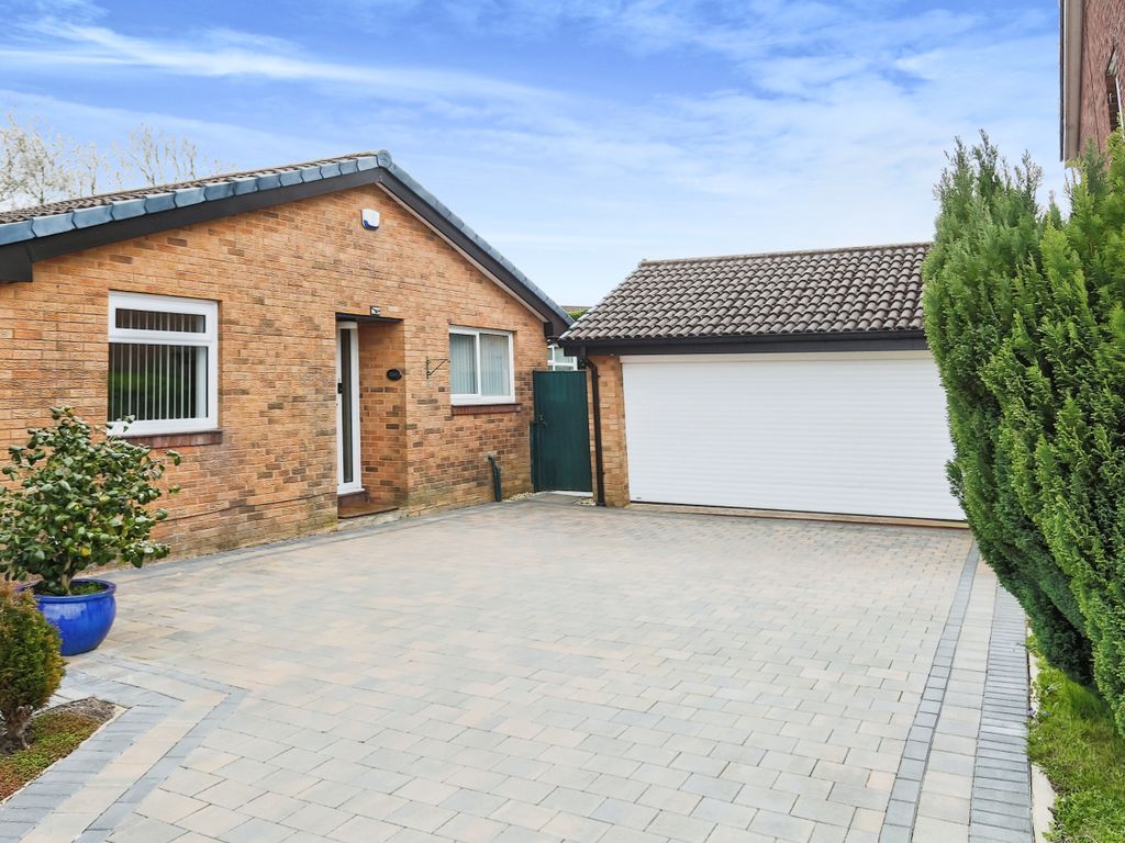 3 bed bungalow for sale in Spring Meadow, Leyland PR25 Zoopla