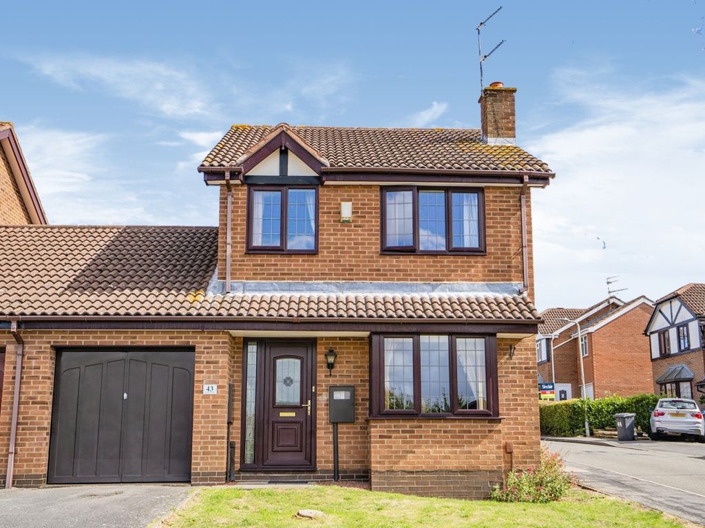 3 bed linkdetached house for sale in Ashford Road, Whitwick, Coalville