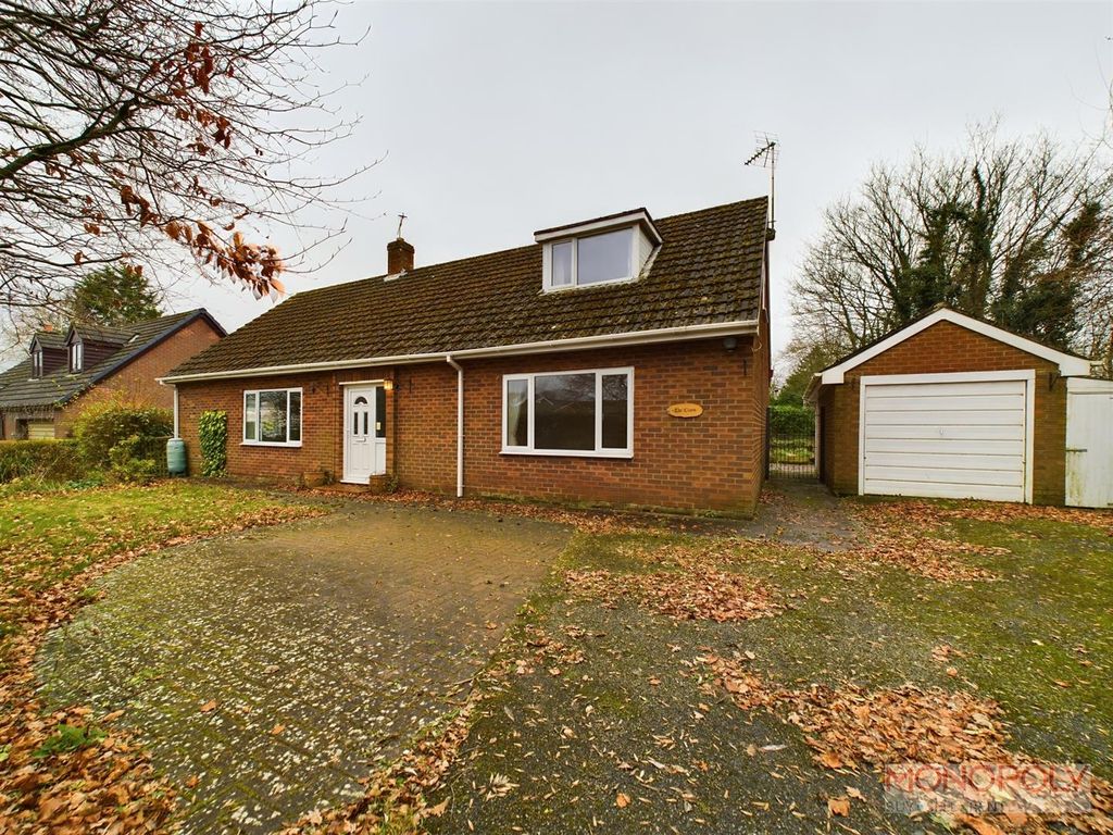 4 bed detached bungalow for sale in Grange Road, Bronington, Whitchurch