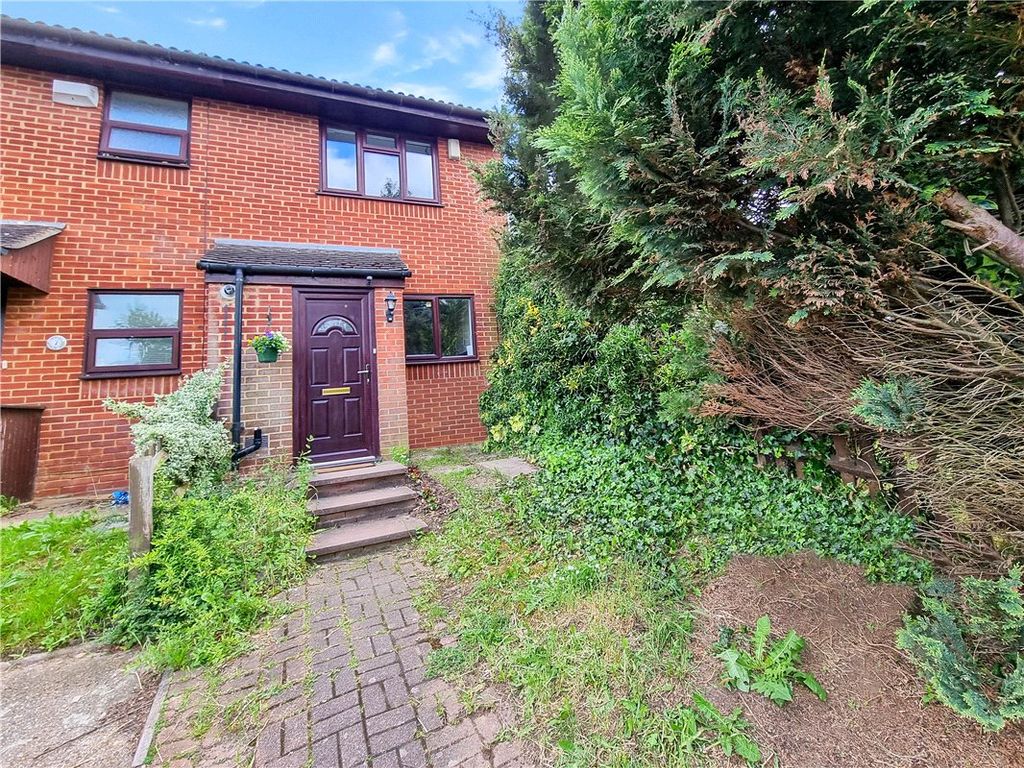 2 bed terraced house for sale in Sandpiper Way, Orpington, Kent BR5, £