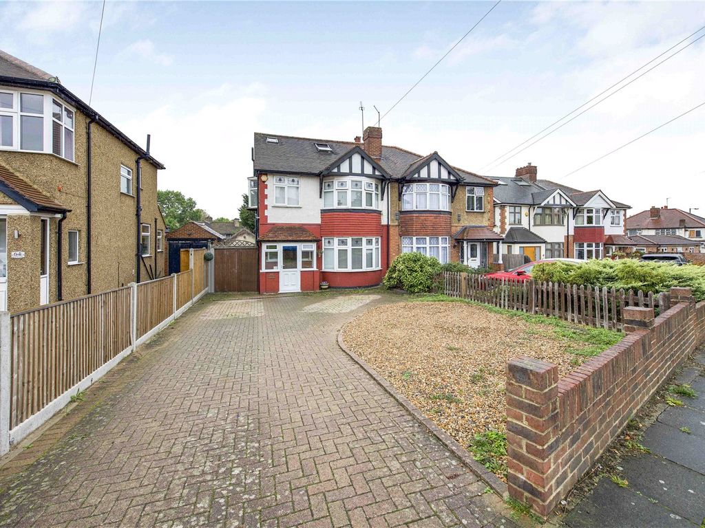 4 bed semidetached house for sale in Warren Drive South, Tolworth