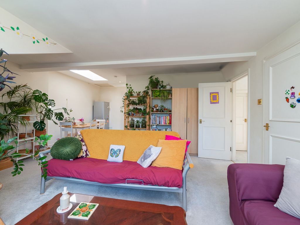 Belsize Avenue, Belsize Park NW3