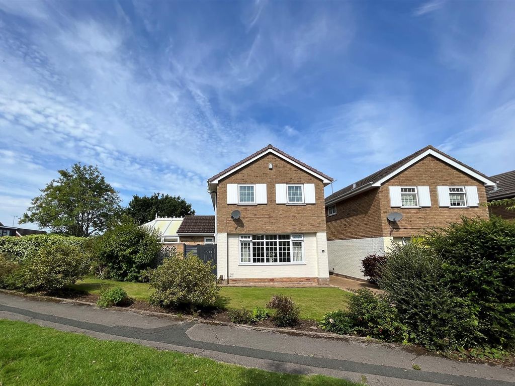 3 bed detached house for sale in Seabridge Road, NewcastleUnderLyme