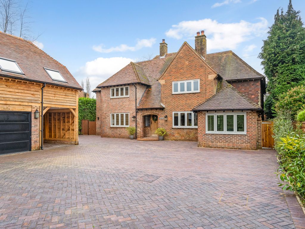 6 bed detached house for sale in West Broyle Drive, Chichester PO19, £